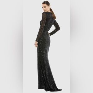 NWT IEENA FOR MAC DUGGAL SZ 6 Black Long Sleeved Fully Sequined Eve Gown #26490
